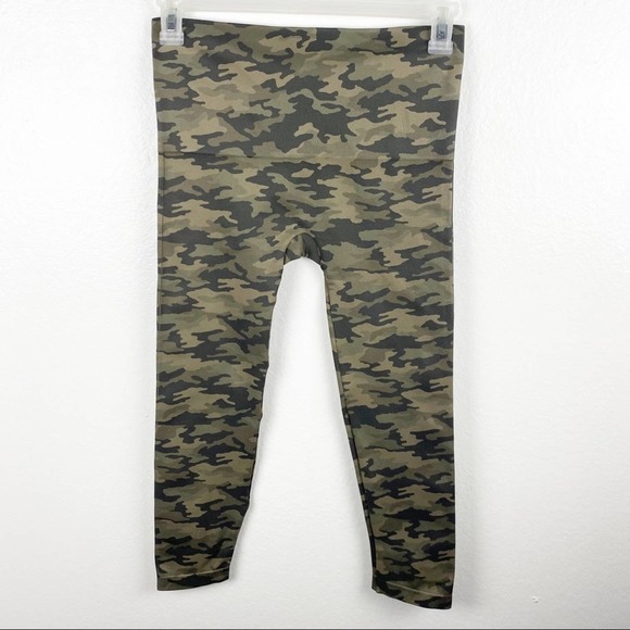 SPANX Pants - SPANX Green Desert Camo Cropped Leggings 1X Gym Yoga Workout Exercise Casual